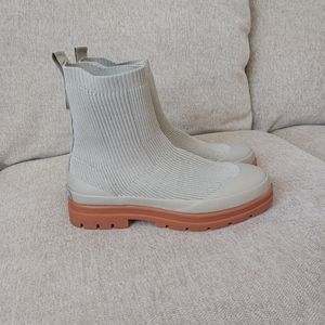 Everlane nude and tan socks combat boots